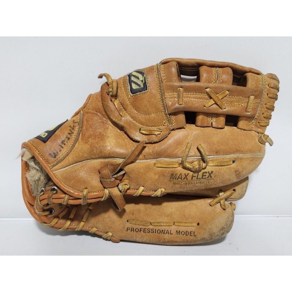 Mizuno MZ1310 Professional 13" Right Hand Hand Throw Baseball/Softball Glove
